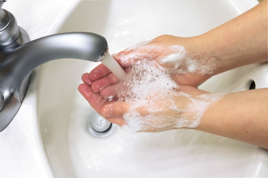 Мыть руки